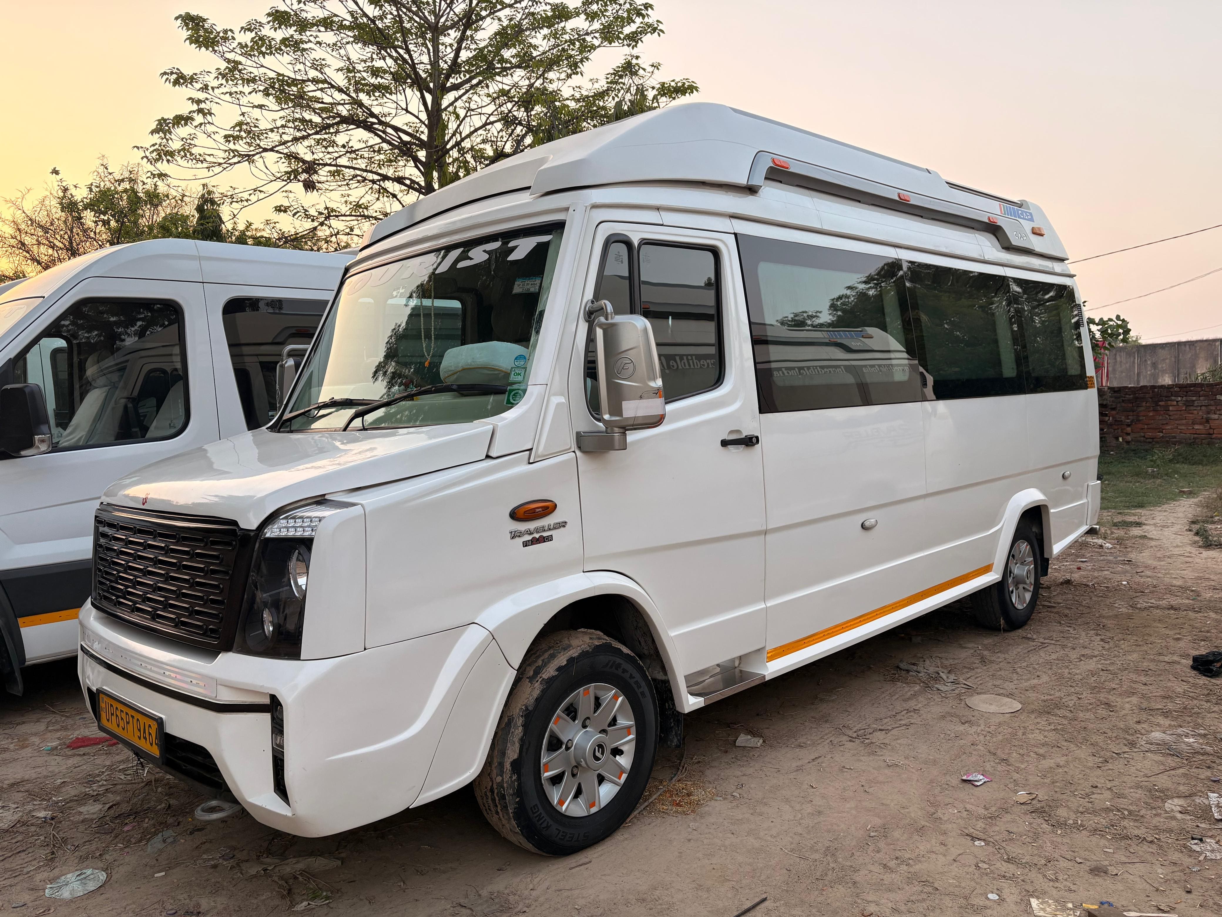 Book 17 Seater Tempo Traveller for Varanasi, Ayodhya, Lucknow – Photo 3