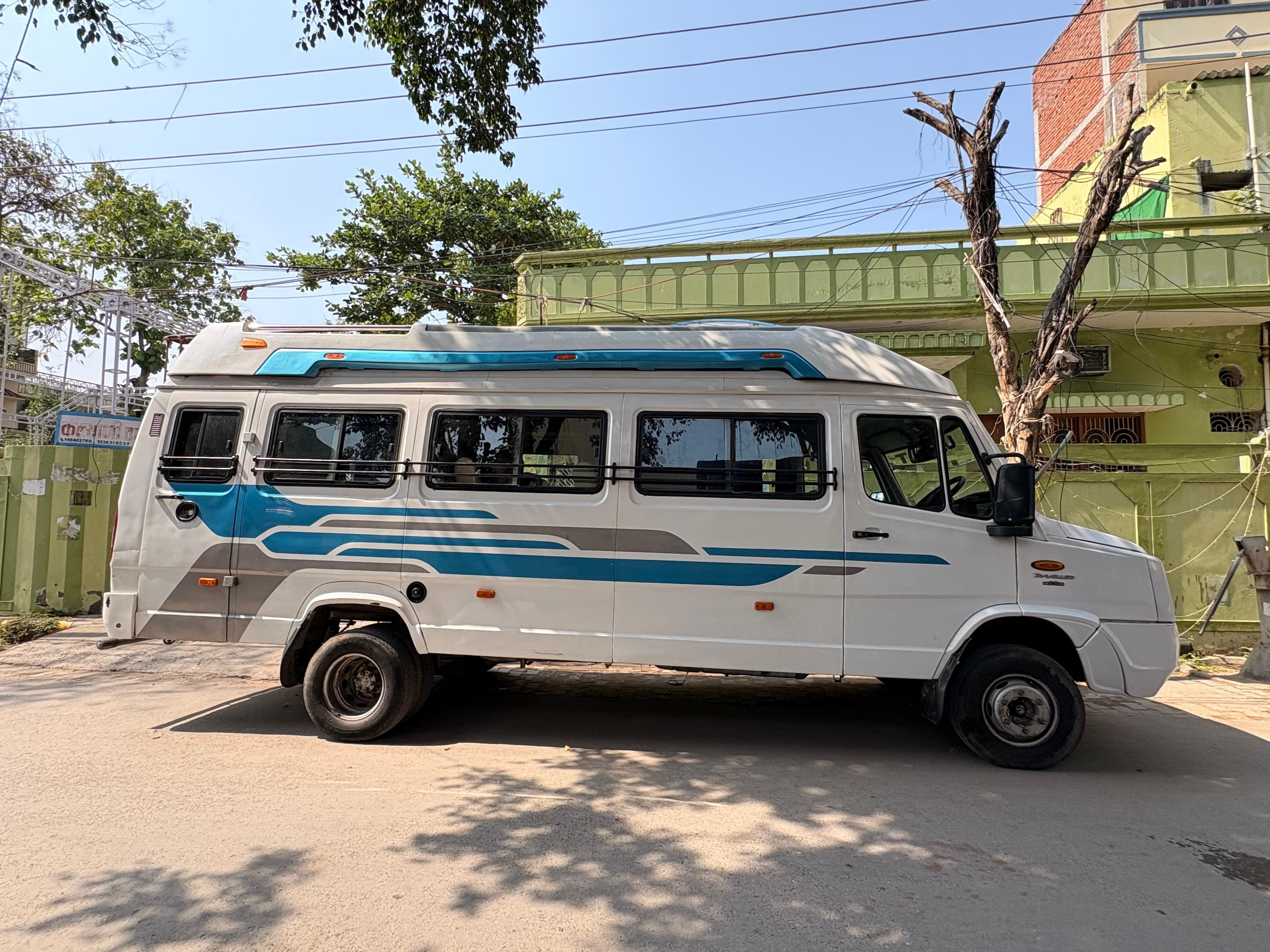 Book 26 Seater Tempo Traveller for Varanasi, Ayodhya, Lucknow – Photo 3