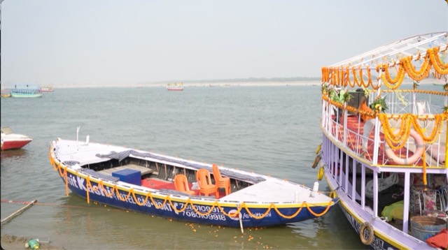 Dev Diwali Private Boat (1–20) – Varanasi