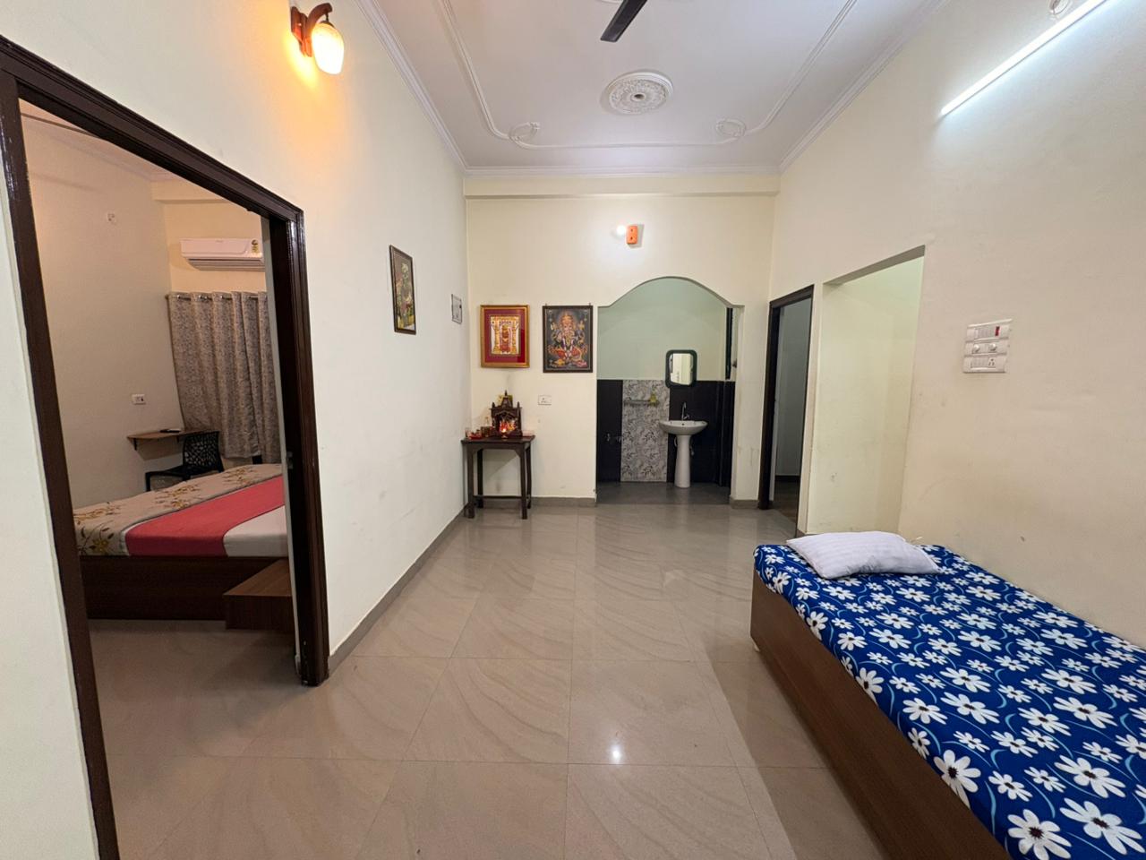 Kashi Paradise Stay Near Assi Ghat — photo 9