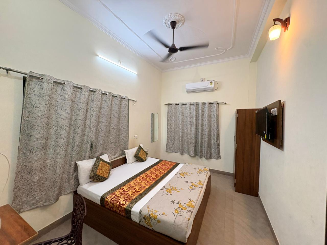 Kashi Paradise Stay Near Assi Ghat — photo 12
