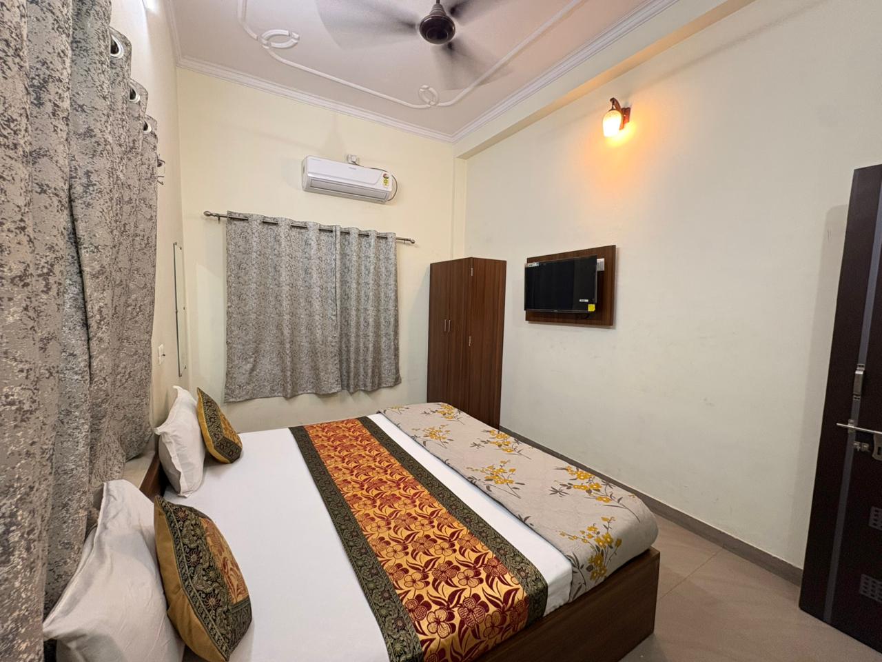 Kashi Paradise Stay Near Assi Ghat — photo 4
