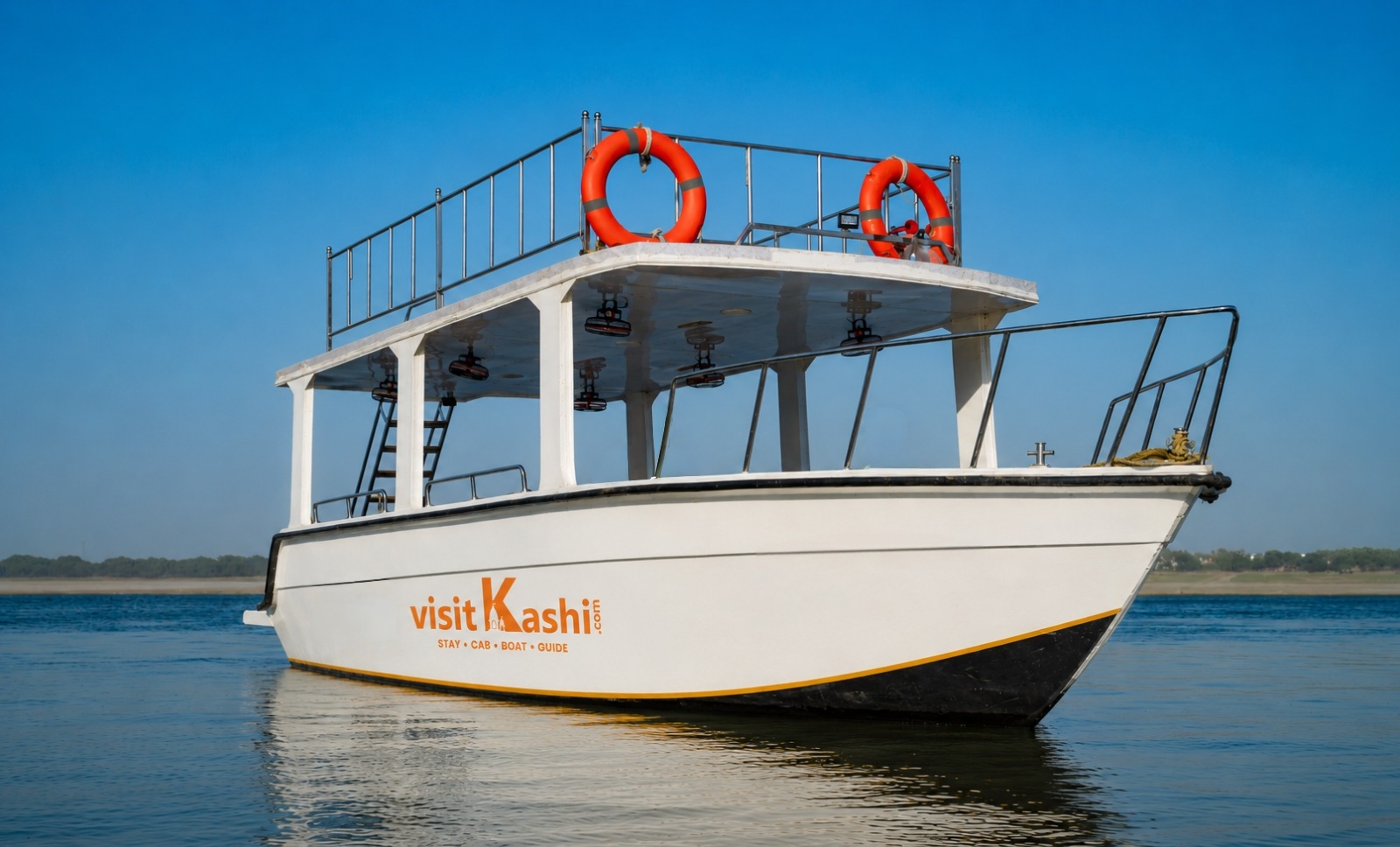 Luxury Mini Yacht Booking Varanasi – Photo 2